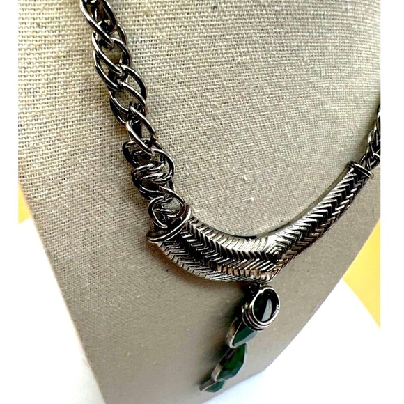 Vintage Silver-Tone Chain Necklace With Chevron Pendant And Green Acrylic Gemsto - Picture 8 of 11